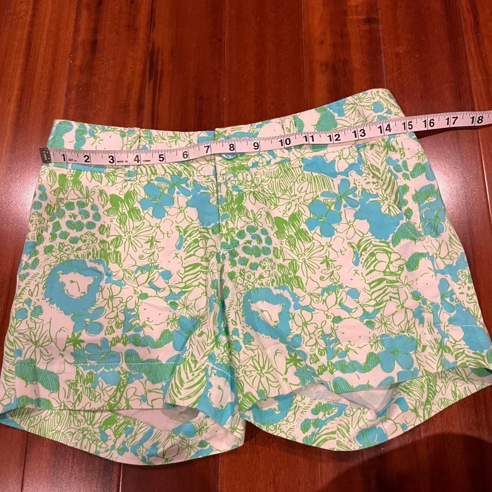 Lilly Pulitzer Callan Shorts Animal Print White Blue Green‎ Floral Print Size 00